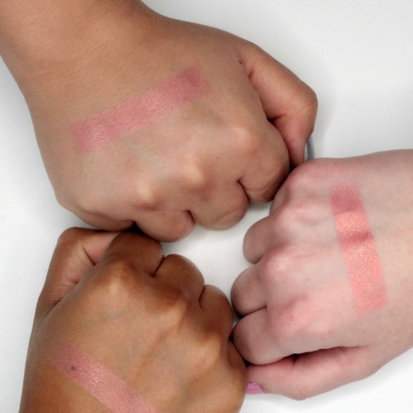 💄3/$25💄 Elizabeth Mott Show Me Your Cheeks - Picture 2 of 5